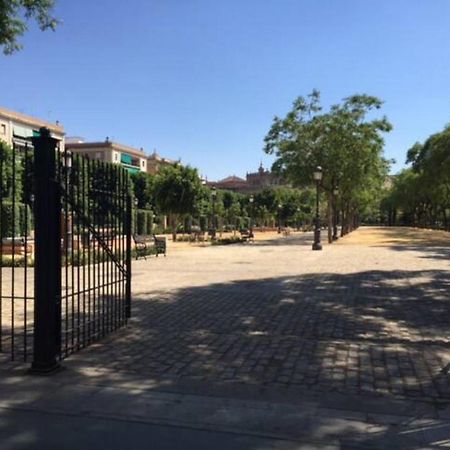 Apartamento A Estrenar Frente A La Plaza De Espana Sevilla Eksteriør bilde